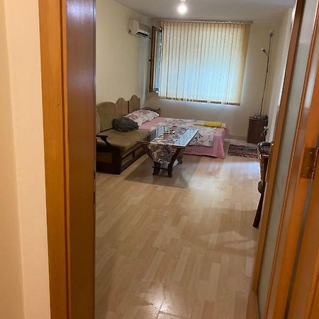 Апартамент Столетов Varna Exterior foto